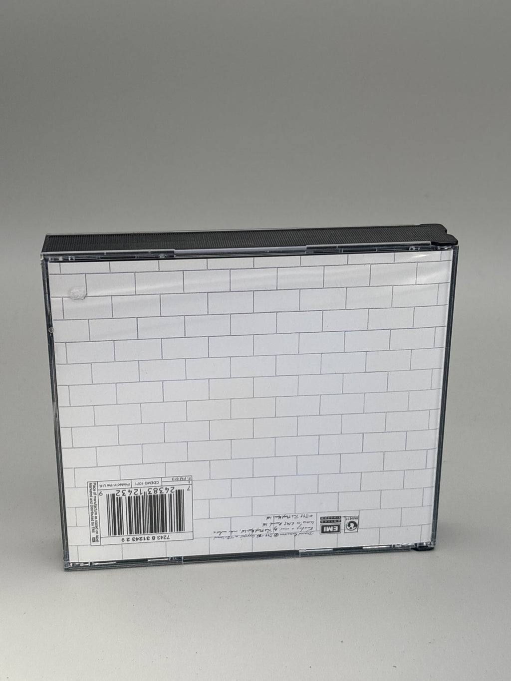 Pink Floyd ~ Wall [Remastered]