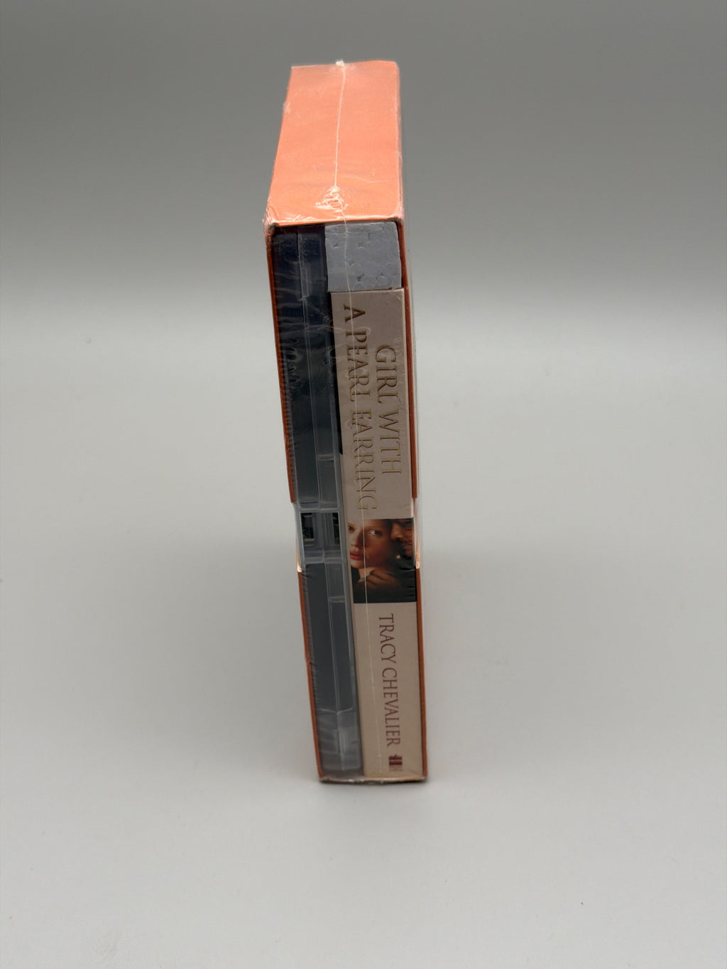 Girl With The Pearl Earring - DVD & Book Set