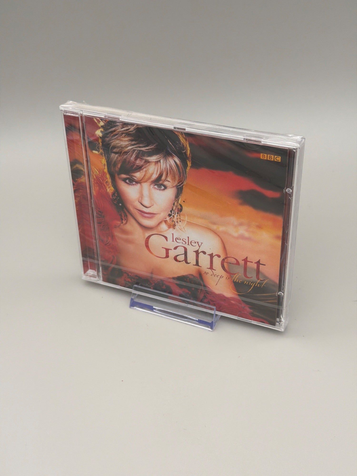 Lesley Garrett / So Deep Is the Night -