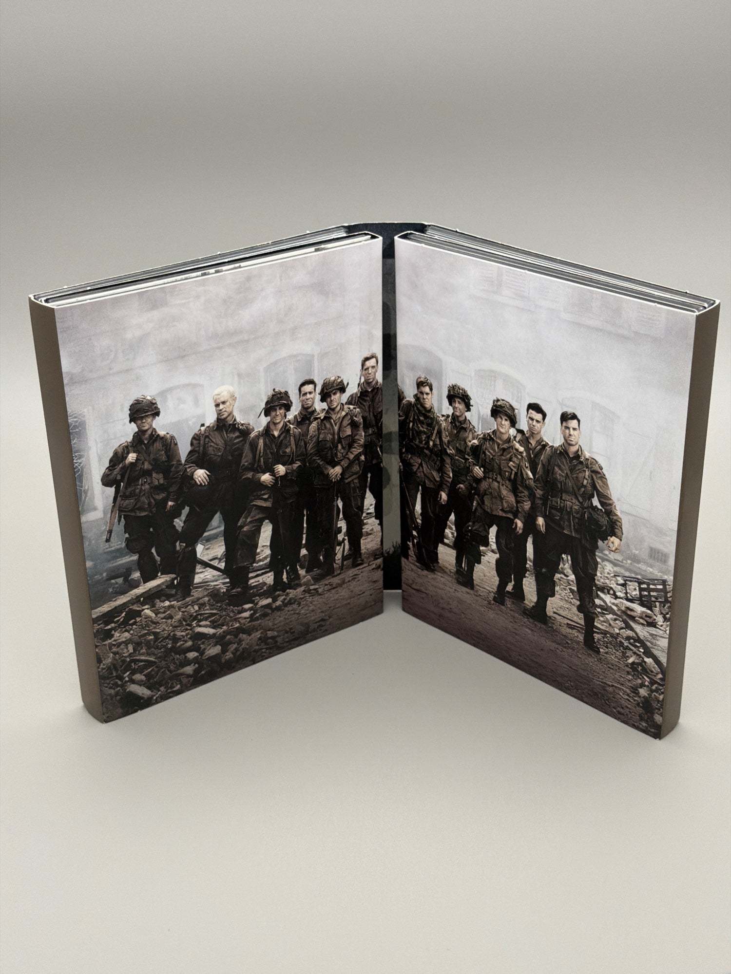 Band Of Brothers - The Complete Series (commemorative 6-disc Gift Set In Tin Bo.