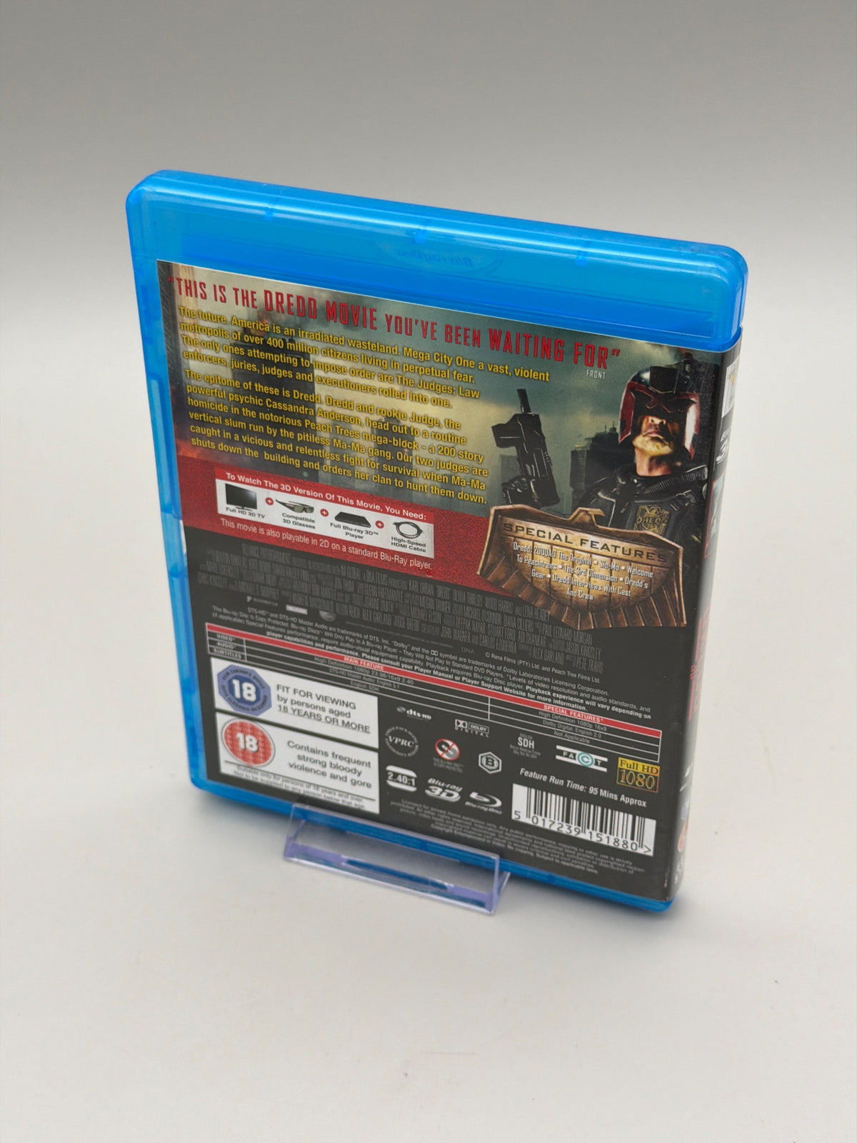 Dredd [blu-ray 3d] [region B] [blu-ray]